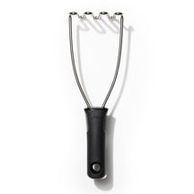 Machacador de patatas OXO Good Grips de acero inoxidable 26 cm