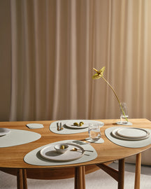 LIND DNA Manteles individuales Nupo - Cuero - Lino - Curvado - 44 x 37 cm - 2 piezas