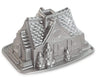 Nordic Ware Tulbandvorm Gingerbread House Bundt Plata - Gietaluminio - 26 x 20 cm