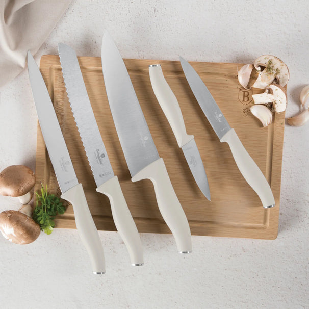 BerlingerHaus Set de Cuchillos con Tabla de Cortar Mate Crema 6 piezas - Cuchillo de Chef, Cuchillo de Pan, Cuchillo de Carne, Cuchillo de Oficina & Cuchillo Pelador