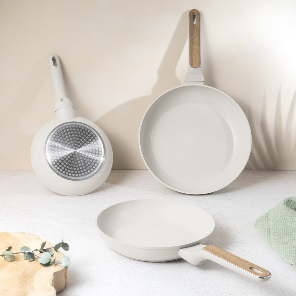 BerlingerHaus Set de Sartenes Nordic Mat Crème 3-Piezas - ø 20, 24 & 28 cm - apto para todas las fuentes de calor - recubrimiento antiadherente estándar