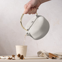 BerlingerHaus Tetera con Filtro de Acero Inoxidable - Hierro Fundido Mate Crema - 1 Litro