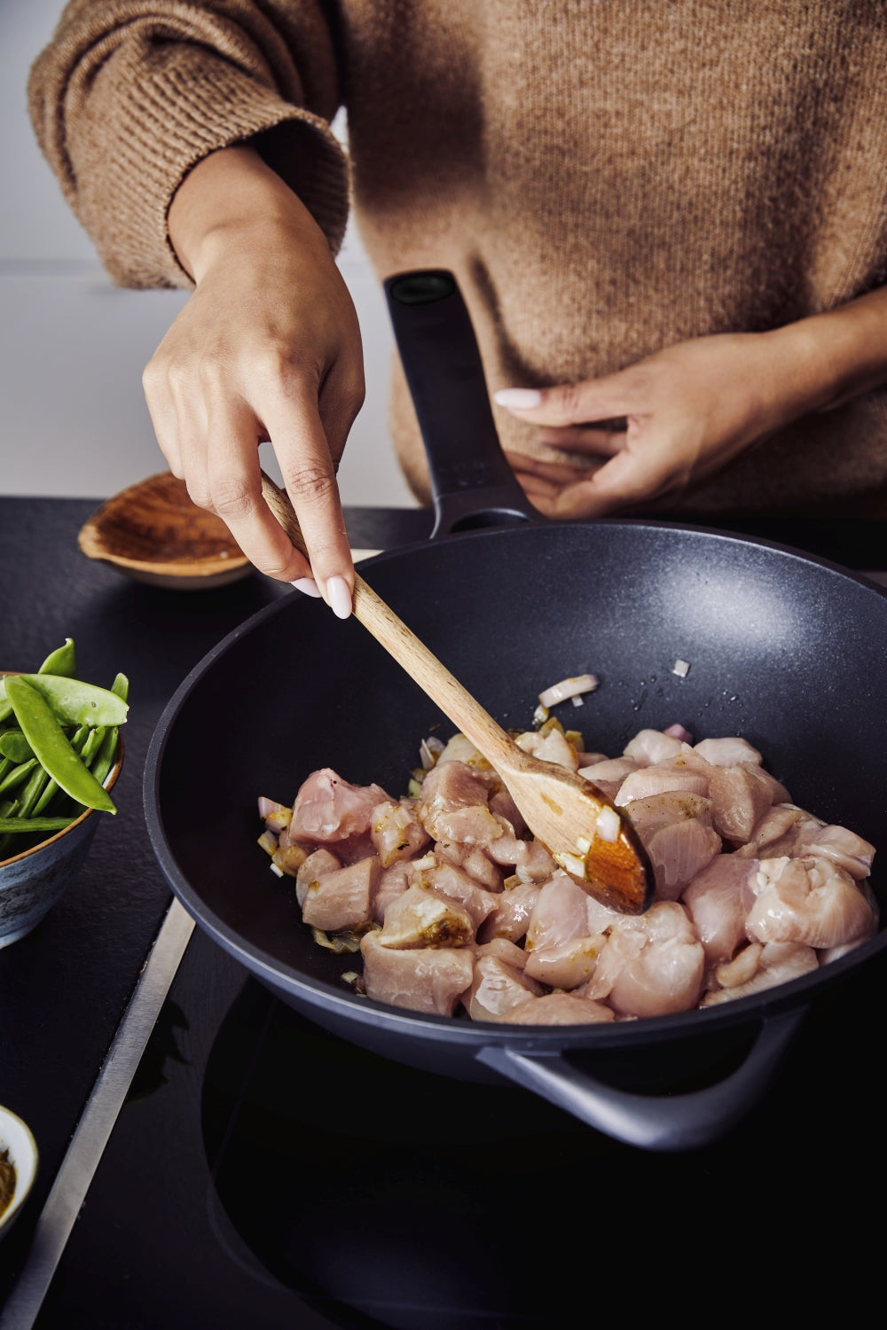 Wok Beka Energy R con asa opuesta ø 30 cm - capa antiadherente cerámica