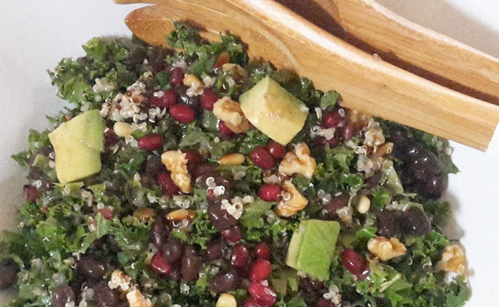 Una ensalada nutritiva llena de color, textura y un fresco sabor a cítricos