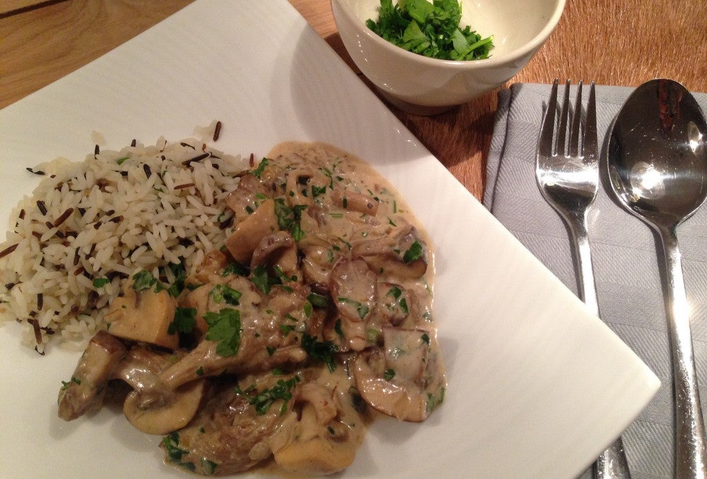 Un clásico vegetariano cremoso con champiñones y arroz salvaje