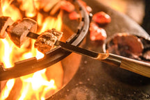 Pincho para BBQ Forged Churrasco - Madera de olivo / Acero - forma en V - 70 cm