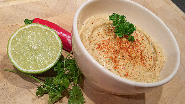 Hummus casero y cremoso en un abrir y cerrar de ojos