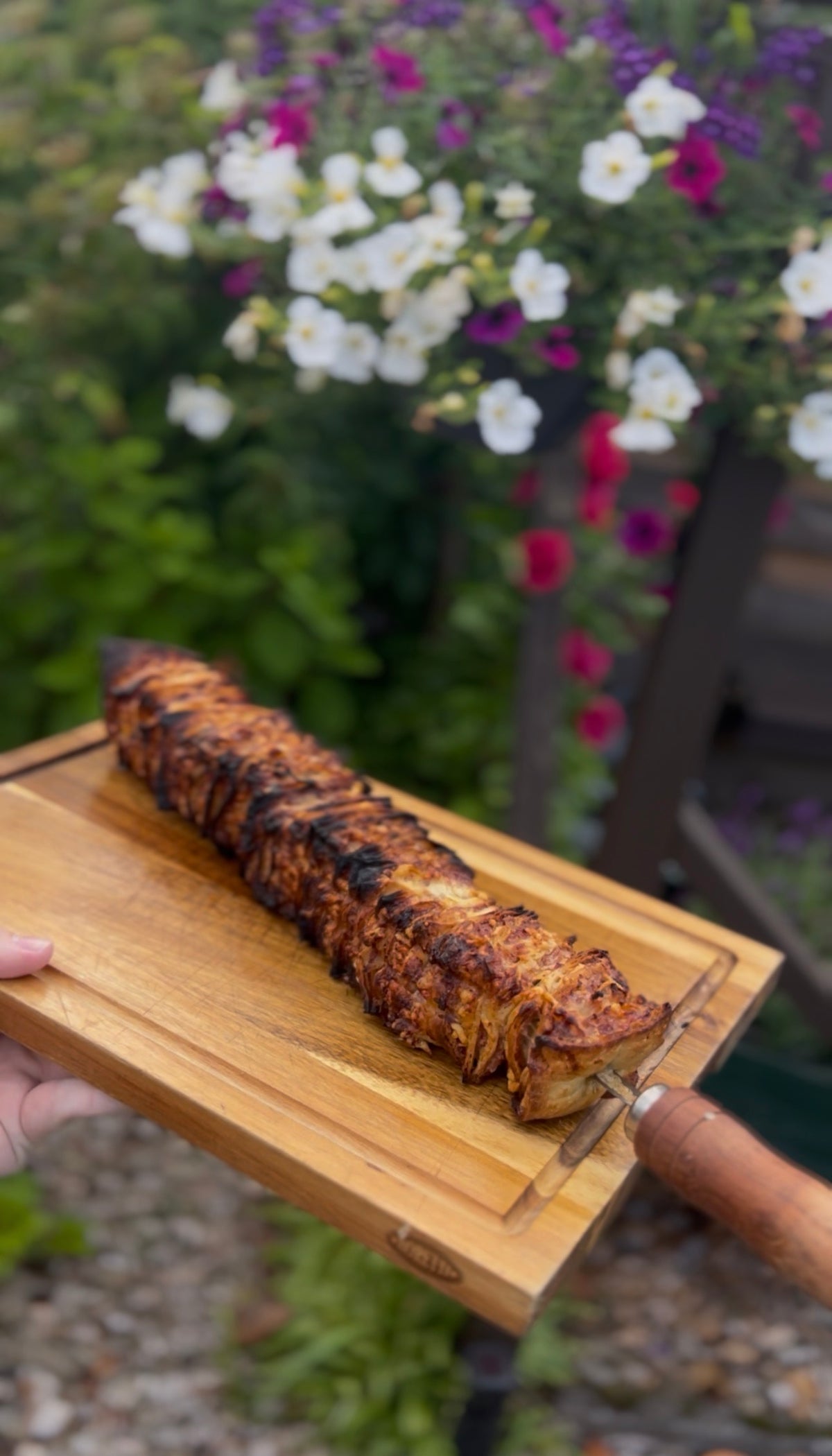 Crujiente, con mucho queso y lleno de sabor desde la Kamado