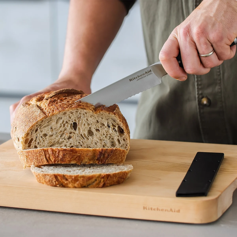 Cuchillo para pan Gourmet 20 cm + protector de cuchillo gratis