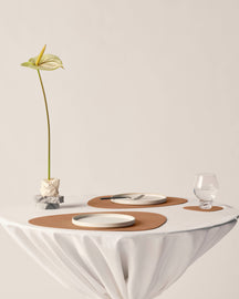 LIND DNA Manteles individuales Nupo - Cuero - Natural - Curvado - 44 x 37 cm - 2 piezas