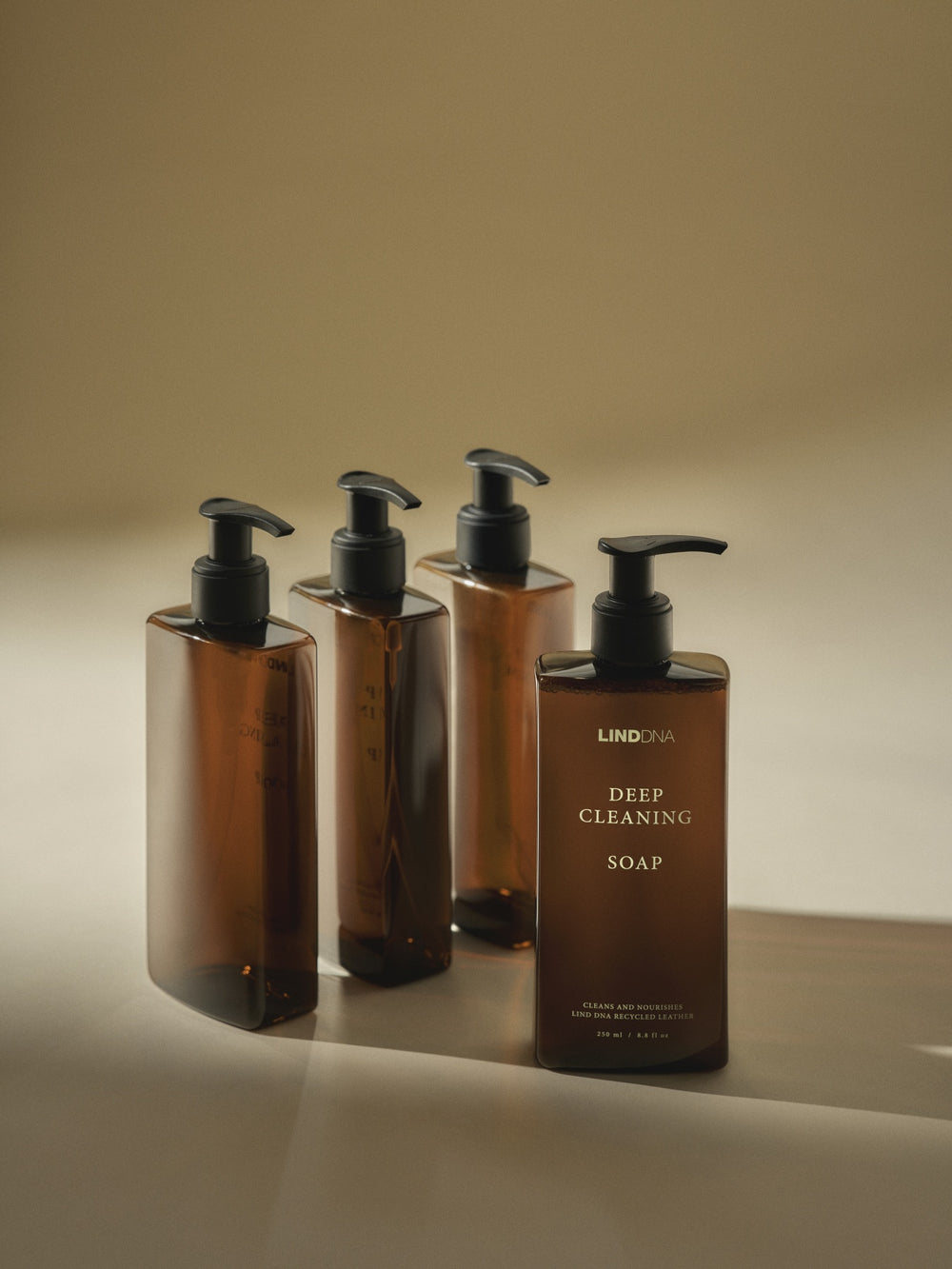 LIND DNA Limpiador para Manteles Individuales y Posavasos - Jabón de Limpieza Profunda - 250 ml