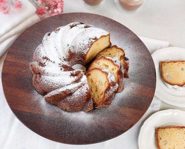¡Este bizcocho de manzana tipo bundt esponjoso es un verdadero favorito otoñal!