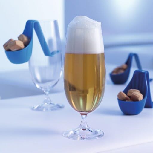 Vasos de Cerveza en Blanco