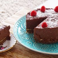 Deliciosa tarta de chocolate sin azúcar con plátano