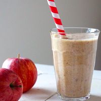 Tarta de manzana en vaso