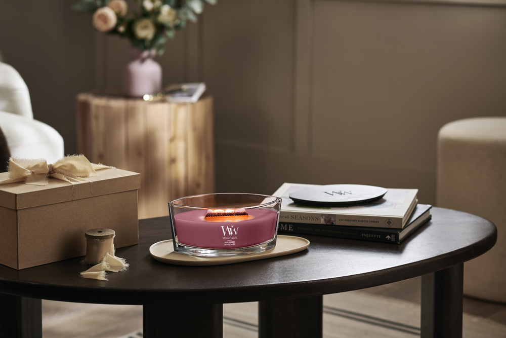 WoodWick Vela Aromática Ellipse Cereza Oscura - 9 cm / 19 cm - Vela Aromática en Vidrio - Mecha de Madera