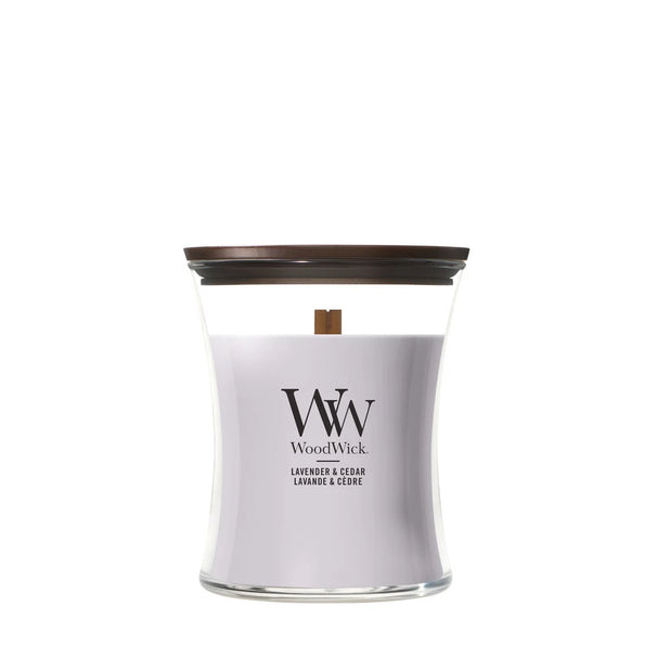 WoodWick Vela Aromática Mediana Lavanda & Cedro - 11 cm / ø 10 cm - Vela Aromática en Vidrio - Mecha de Madera