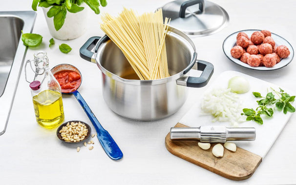 Set de ollas BK Flow Cool 5 piezas - Acero inoxidable - Olla de cocina ø 16, 18, 20, 24 cm y cazo ø 16 cm