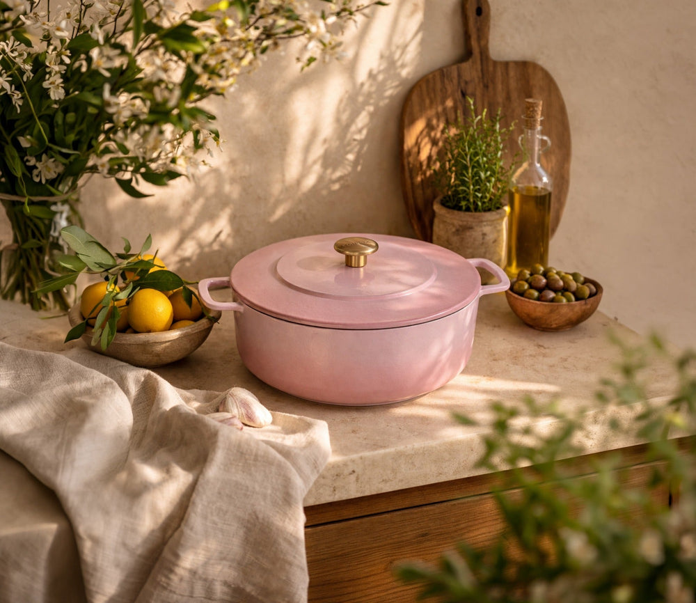 Combekk Braadpan met deksel Gietijzer Pink ø 28 cm / 5.3 Liter - sfeerbeeld 1