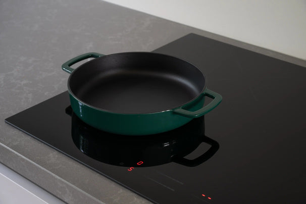 Combekk Sartén con 2 asas Hierro Fundido Holly Green ø 24 cm - revestimiento esmaltado antiadherente