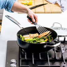 GreenPan Hapjespan met deksel Copenhagen Zwart ø 28 cm / 4.3 Liter - sfeerbeeld 3