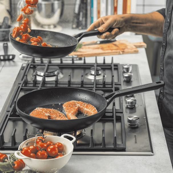 Juego de sartenes KitchenAid Classic Forged 2 piezas - ø 20 & 28 cm - revestimiento antiadherente cerámico
