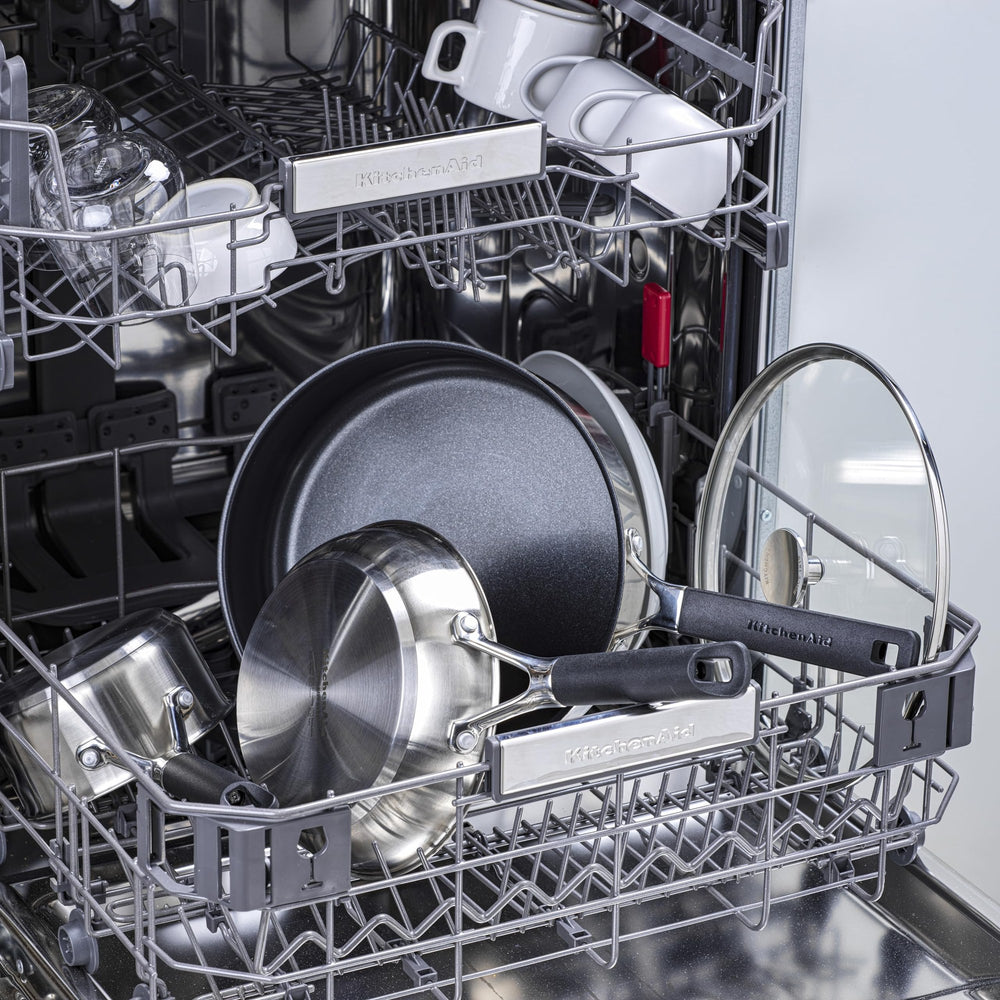 KitchenAid Koekenpannenset Classic RVS 3-delig - ø 20, 24 & 28 cm - sfeerbeeld 6