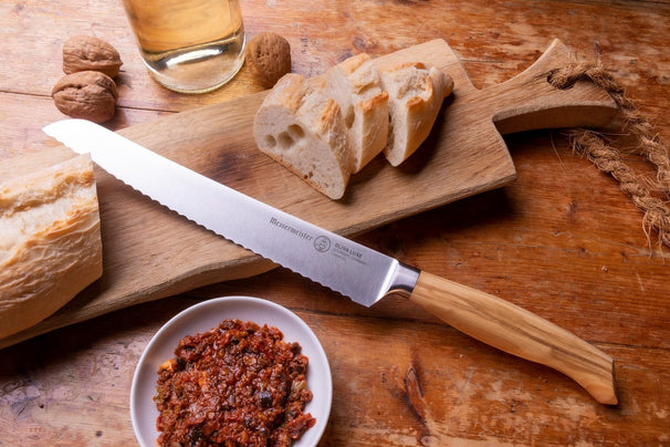 Messermeister Cuchillo panero Oliva Luxe Madera de Olivo 23 cm