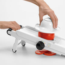 Mandolina OXO Good Grips - Cortador de Verduras - Cortador de Cocina - Cuchilla en V