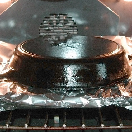 Curar la sartén en el horno